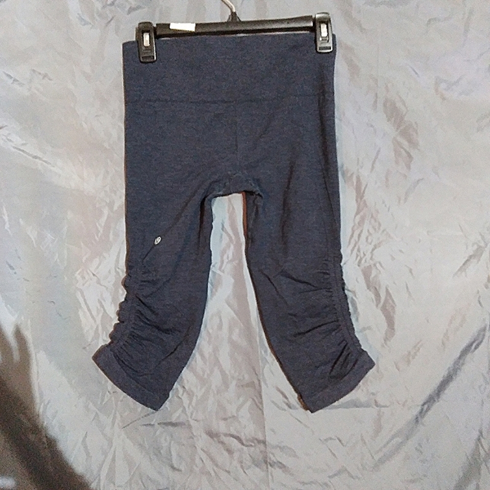 Xs) Lululemon  Athletica "In the Flow" Cadet Blue Capri Leggings